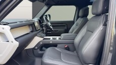 Land Rover Defender 3.0 D250 X-Dynamic HSE 90 3dr Auto Diesel Estate